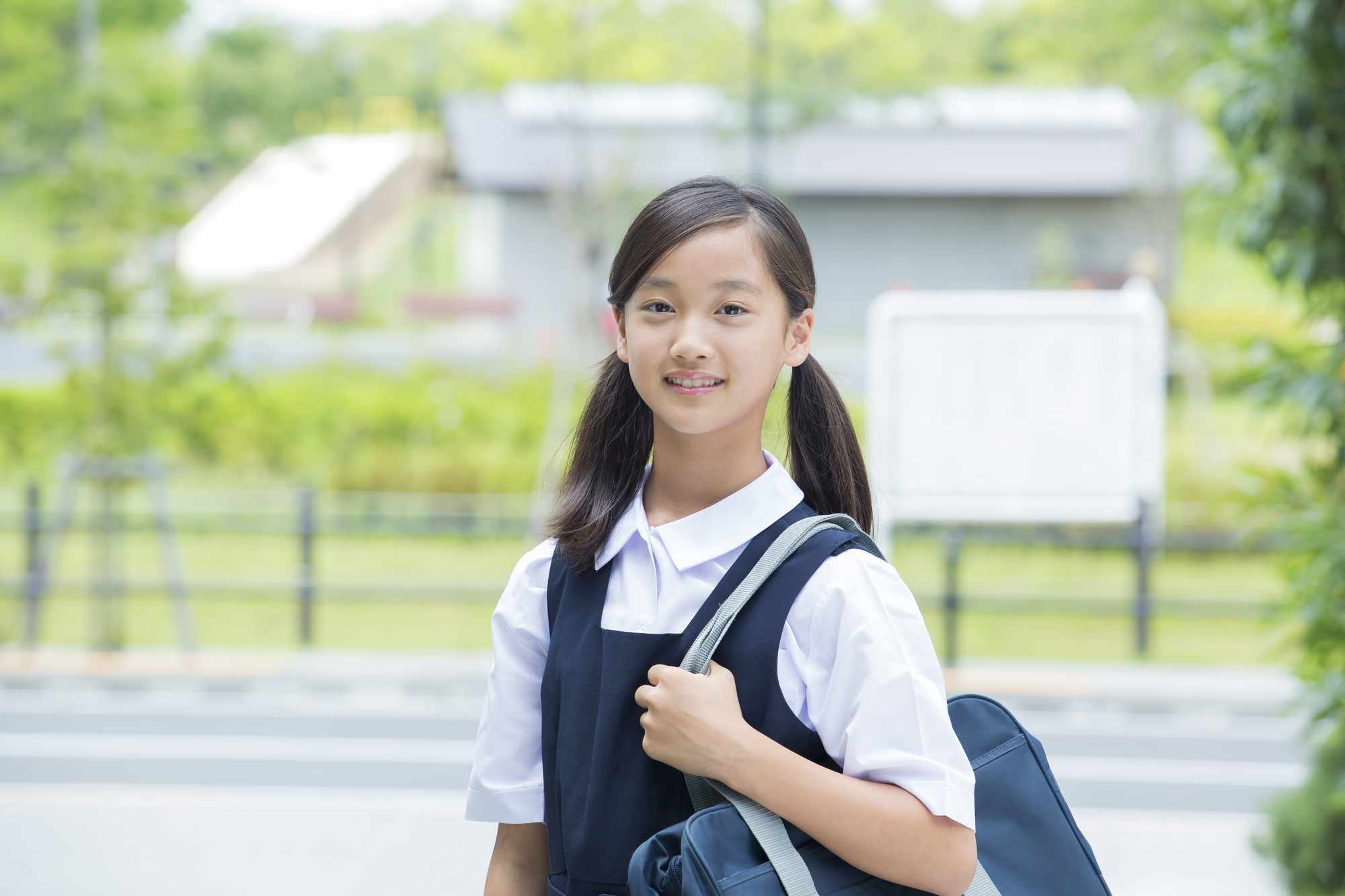 保育園・小学校・中学校が徒歩圏内に併設。だから安心して子供を見送れる
